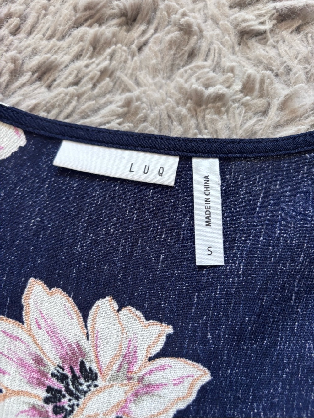 LUQ Floral Tie-Front V-Neck Top - Navy size Small - Picture 2 of 6
